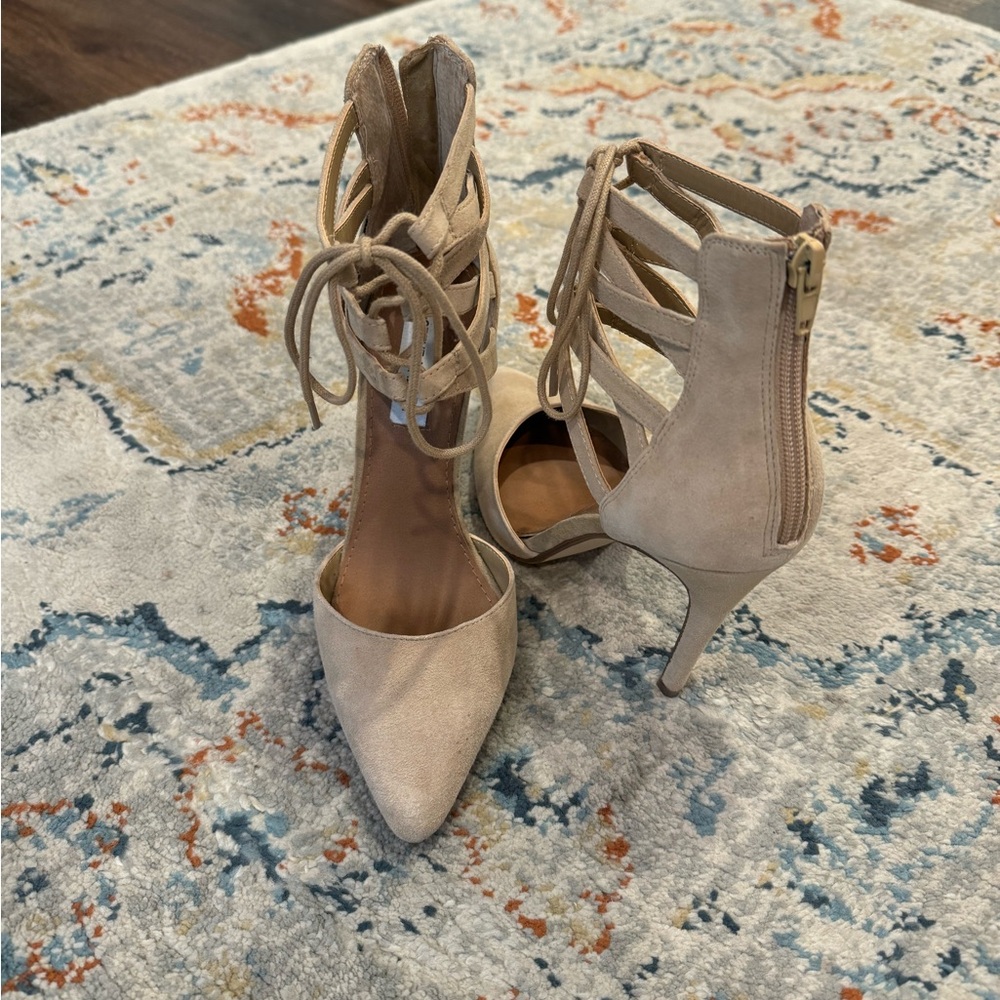 Steven madden, Nude pointed heels, lace up ankle, size 8.